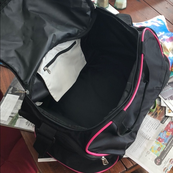 Nike duffle bag - Picture 2 of 4